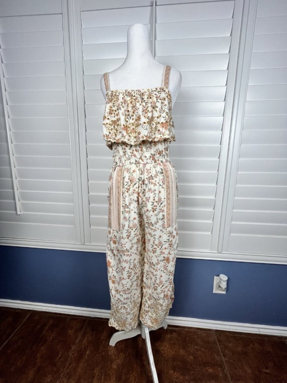 Women’s Floral Eyelet Embroidered American Eagle Wide Leg Jumpsuit Boho Size s